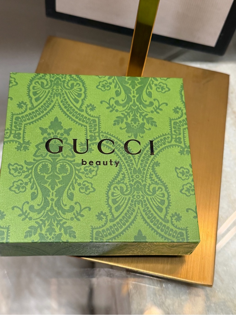 GWP NIB Giftable ๐ Gucci GG Beauty silver tone compact mirror green Gucci box - Picture 8 of 8